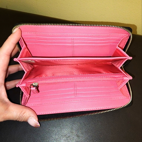 New COACH Ltd. Edition Harley Valentine's Heart Accordion Zip Wallet Pink Hearts - Picture 2 of 10